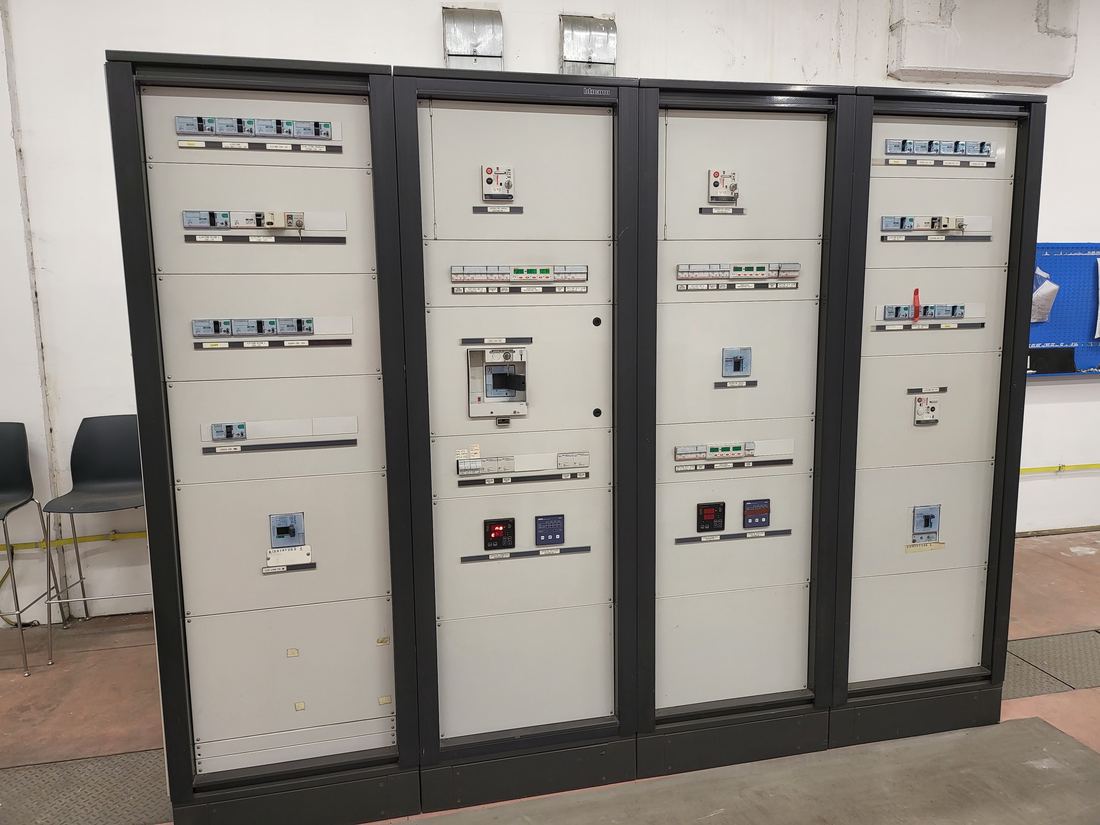 Quadri elettrici di potenza in cantiere industriale