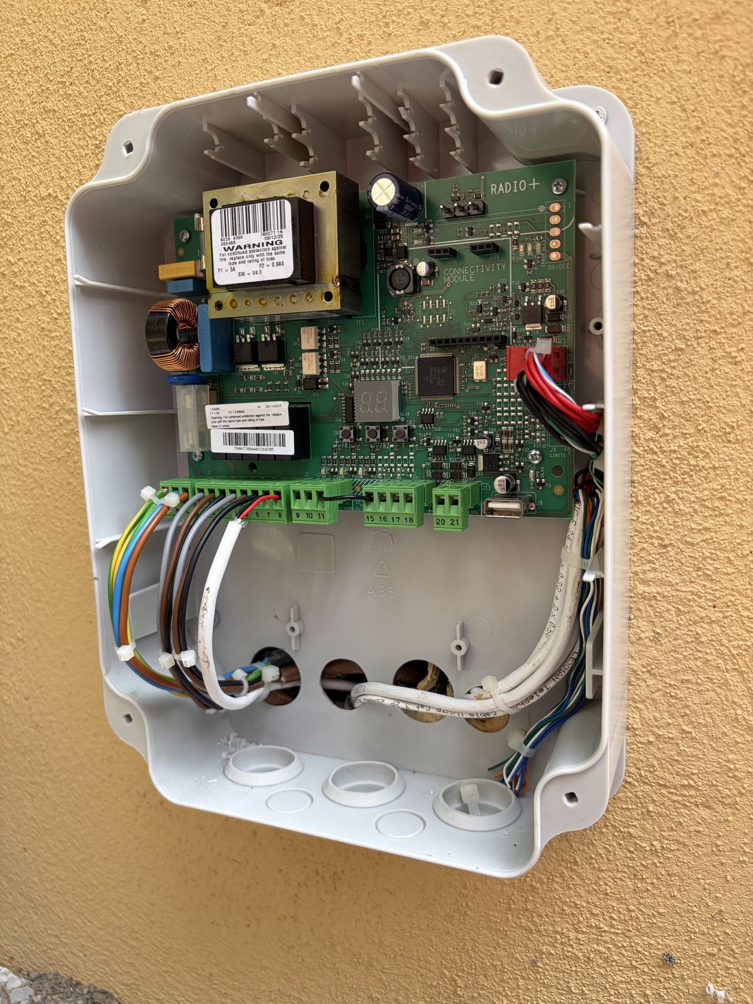 Scheda di automazione per cancello elettrico